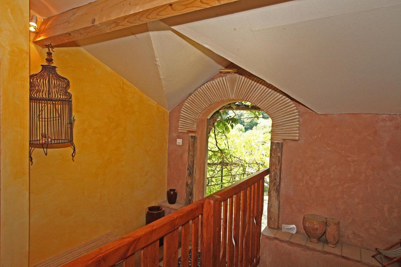 Bed and Breakfast L'Echappee Belle Lacourt Exterior foto